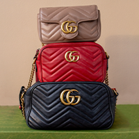 Bolsa preta media com corrente gucci